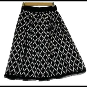 WHITE HOUSE BLACK MARKET Womens SIZE 0 W24 Midi Skirt Black & White A-Line